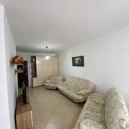 아파트 -5 Min Walk To Durrës